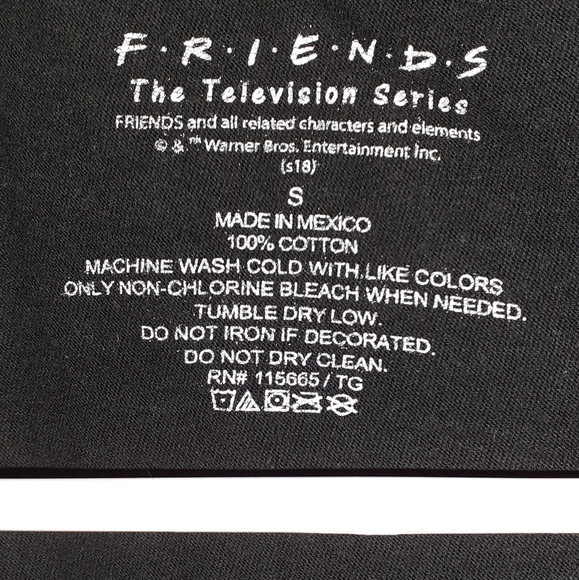 Friends t shirt - Picture 3 of 3